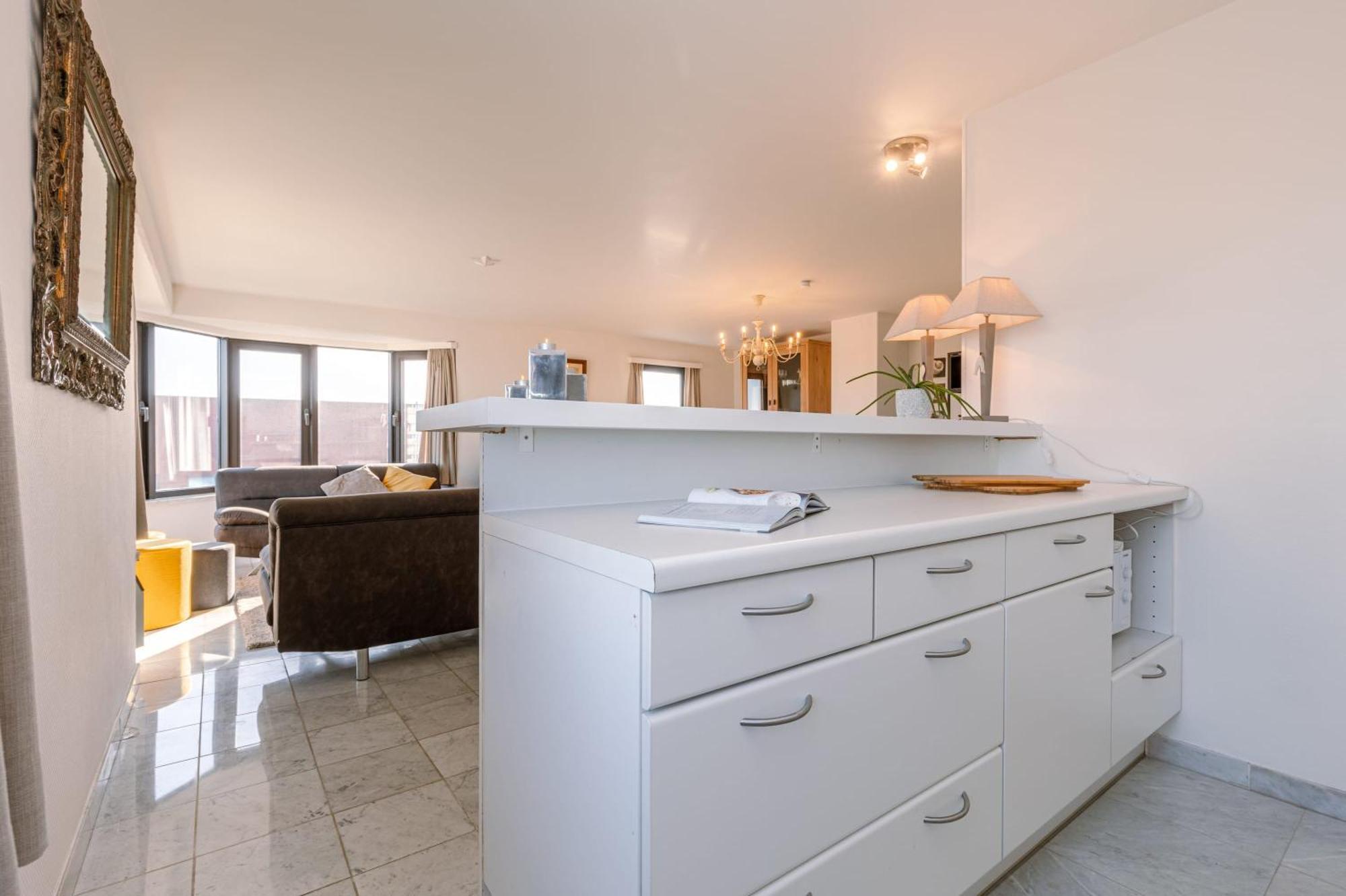 Huswell - Spacious & Modern Sea View Apartment With Garage Остенде Экстерьер фото